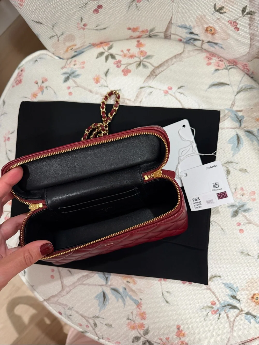 Brand new Chanel Quilted Vanity Top-Handle Bag in burgundy Gold Hardware 26X